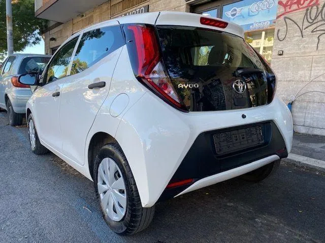 TOYOTA Aygo Connect 1.0 VVT-i 72 CV 5p. x-cool Image 4