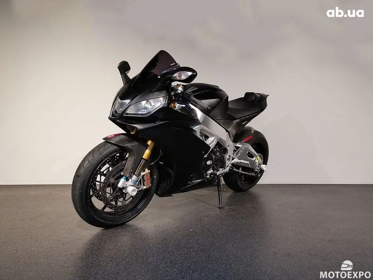 Aprilia RSV4 Image 1